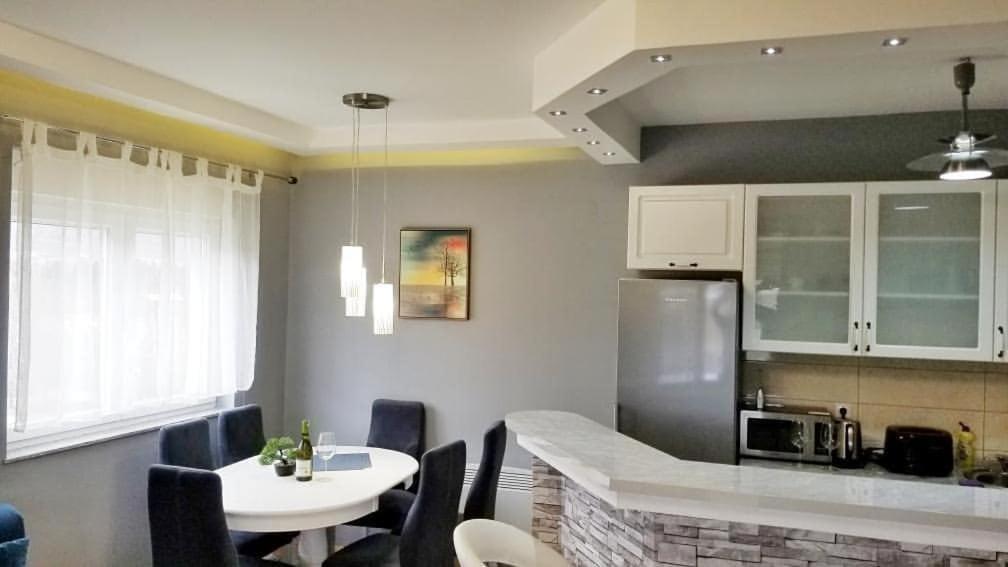 Apartman Sunset เทรบินเย ภายนอก รูปภาพ