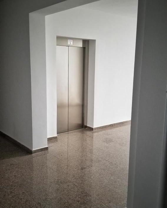 Apartman Sunset เทรบินเย ภายนอก รูปภาพ