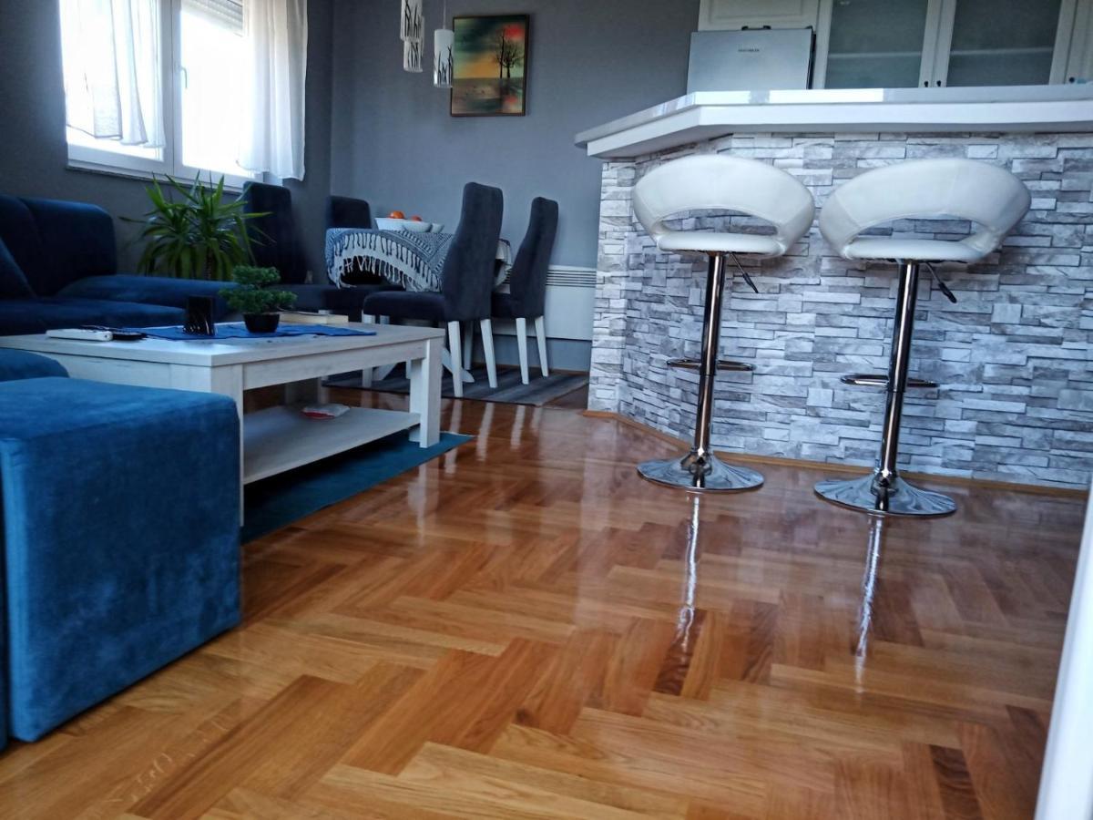 Apartman Sunset เทรบินเย ภายนอก รูปภาพ